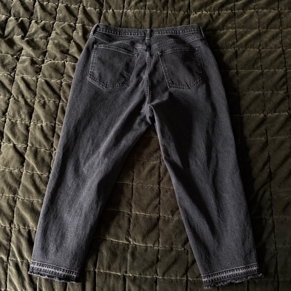 Abercrombie & Fitch Curve Love Ankle Straight Jeans in Washed Black - Picture 4 of 5